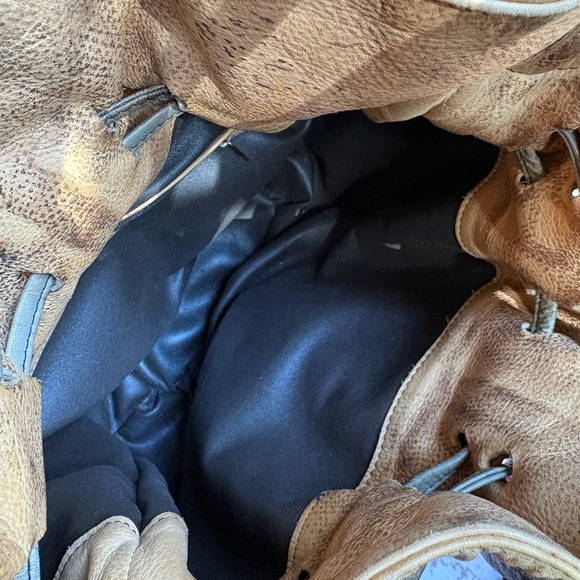 Colorful Butterfly/Geometric Shapes Bucket Bag - Picture 8 of 10